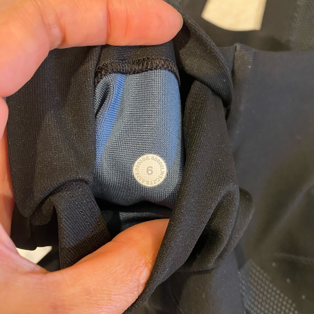Lululemon Black / Glacier Grey Mapped Out  Tight 28" Activewear Bottoms - Picture 2 of 6